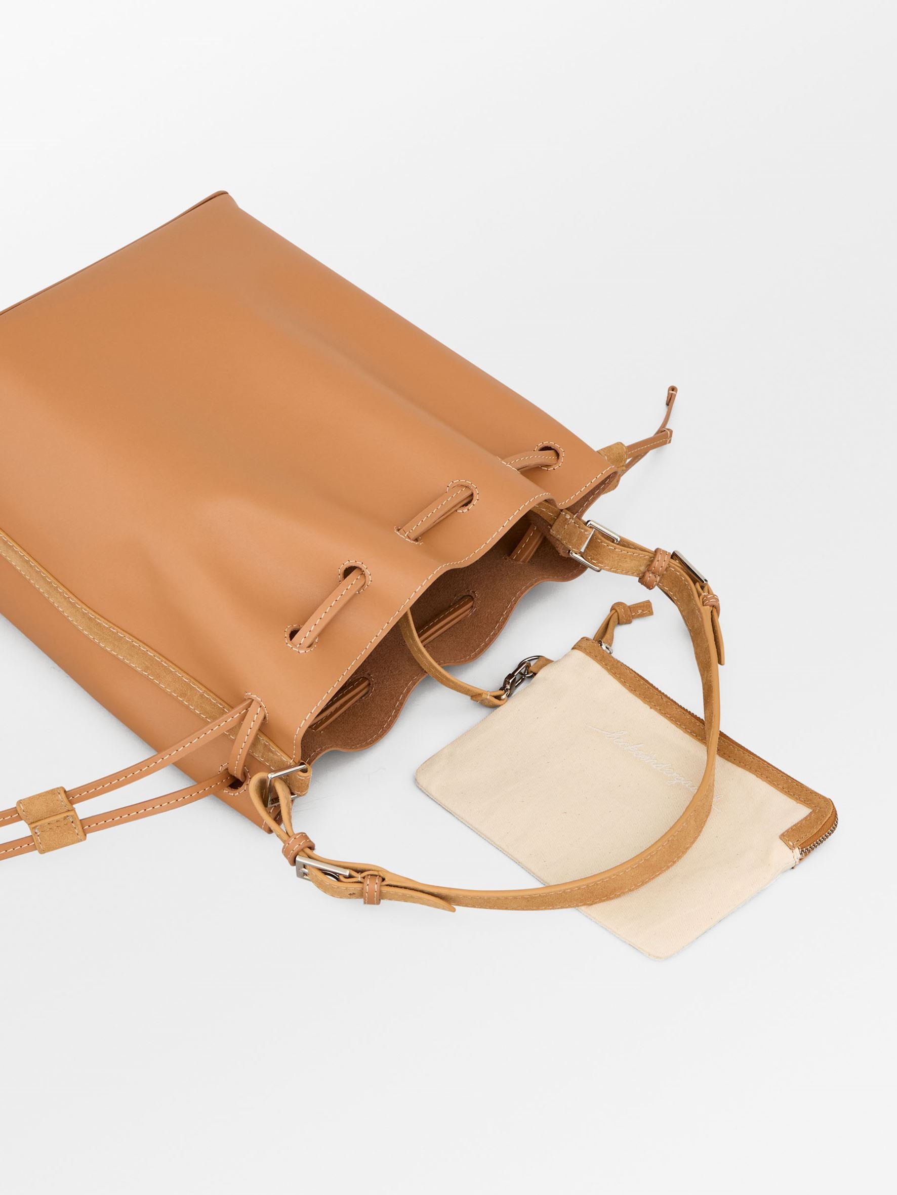 Smooth Bucket Bag OneSize Becksöndergaard.dk